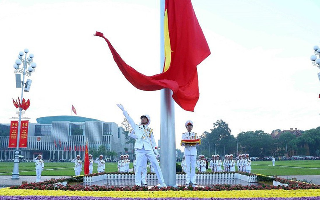 80 năm Cách mạng tháng Tám: Thiêng liêng lễ Thượng cờ trên Quảng trường Ba Đình