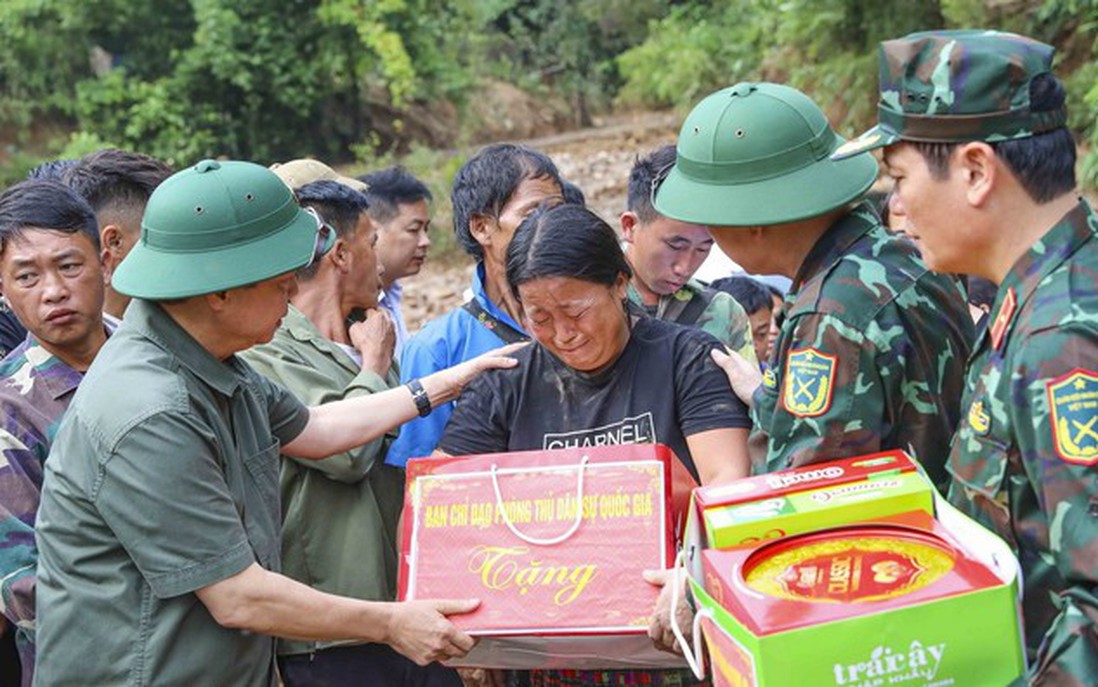Phó Thủ tướng Trần Hồng Hà: Bảo vệ người dân bằng mọi giá trước thiên tai