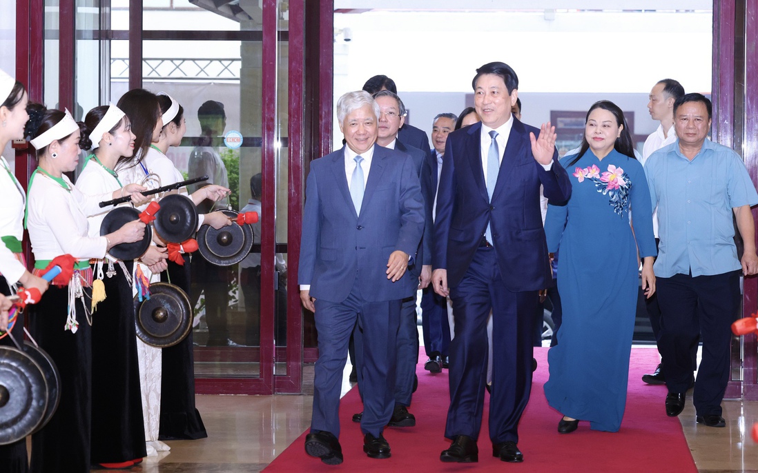 Chủ tịch nước và Thủ tướng gặp mặt đại biểu tiêu biểu đại diện các tầng lớp Nhân dân