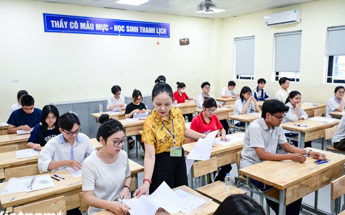 Vì sao điểm chuẩn đại học năm 2025 biến động ngoài dự đoán?