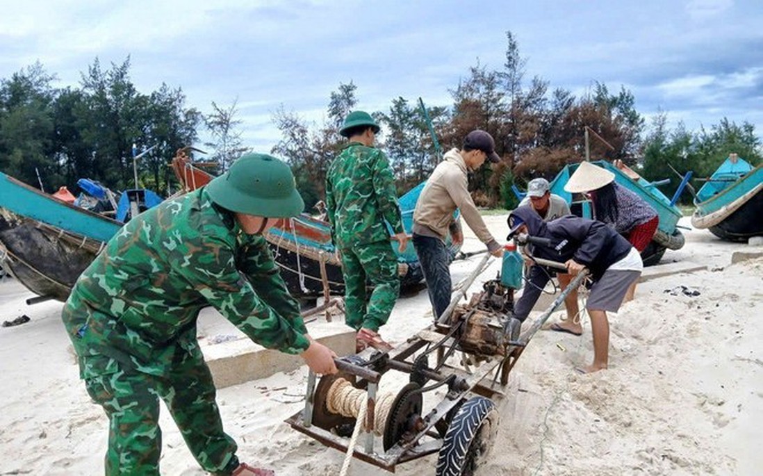 Bão số 5 giật cấp 17, di chuyển theo hướng Tây