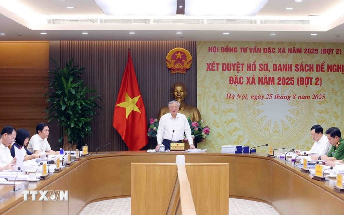 Hội đồng tư vấn đặc xá duyệt danh sách đề nghị tha tù trước thời hạn