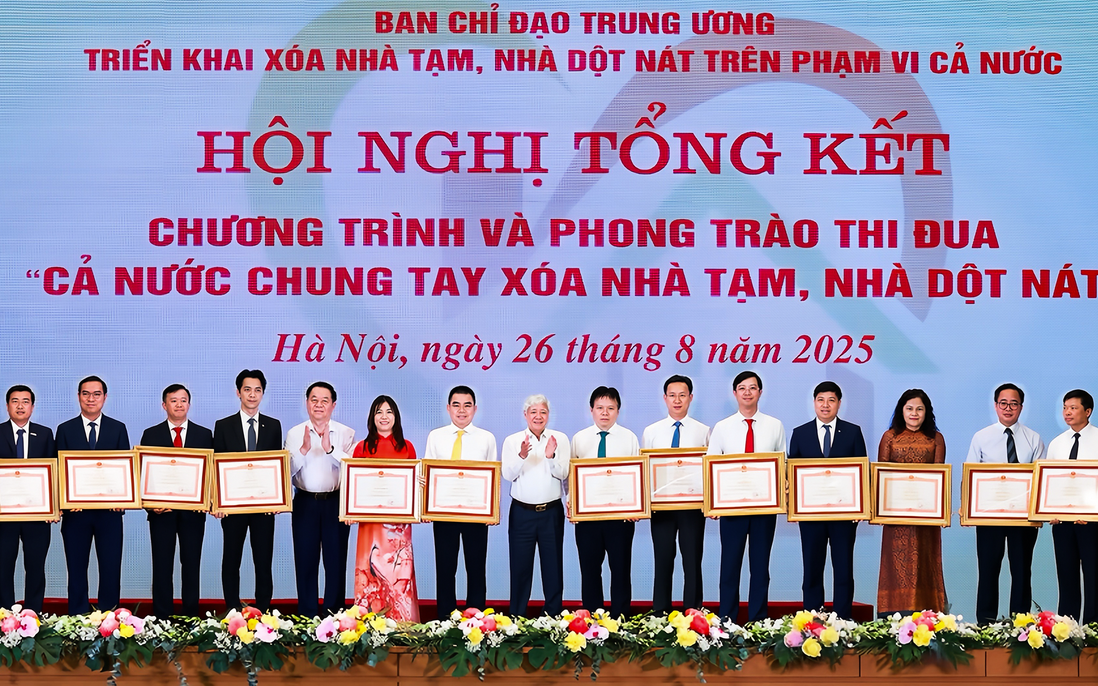 Chính phủ hoàn thành mục tiêu 334.000 căn nhà tạm được xây mới, HDBank chung tay đóng góp trên 2.600 căn