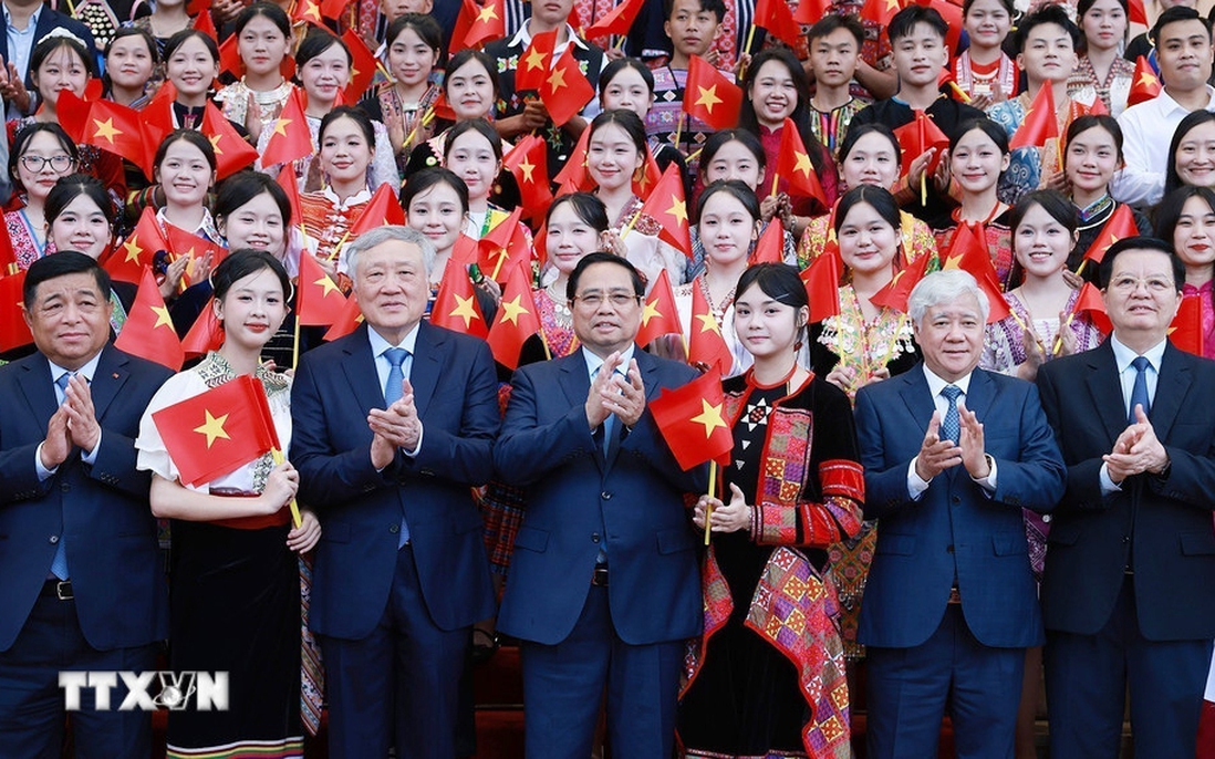 Hội nghị tổng kết chương trình và phong trào thi đua xóa nhà tạm, nhà dột nát