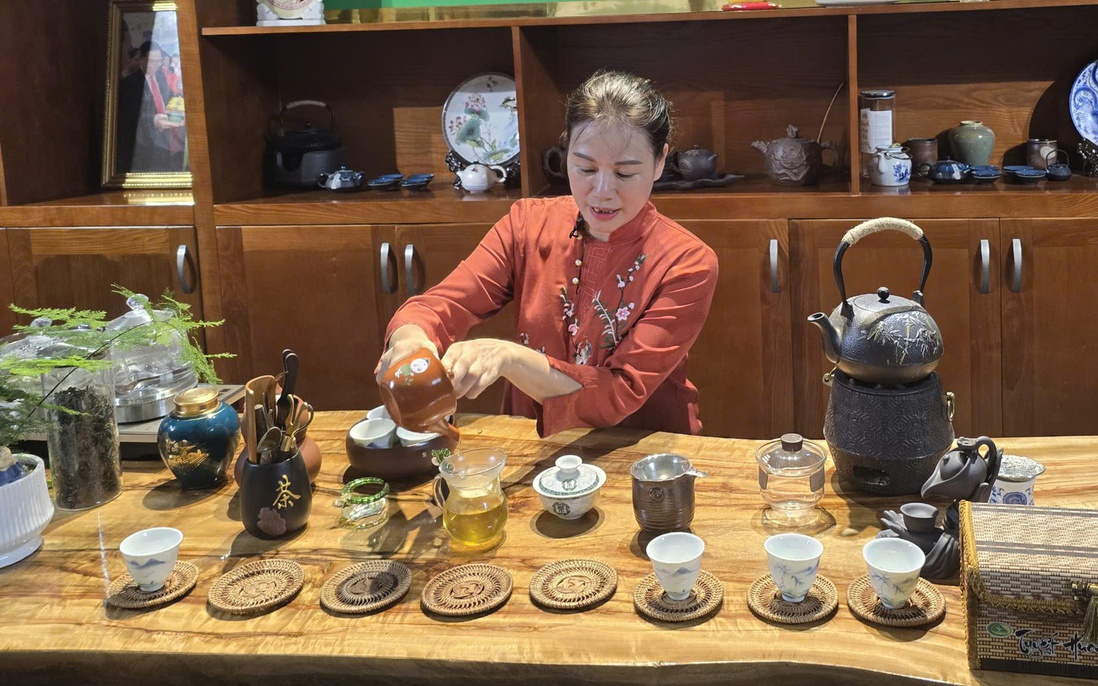 Đổi mới, sáng tạo từ những búp chè xanh