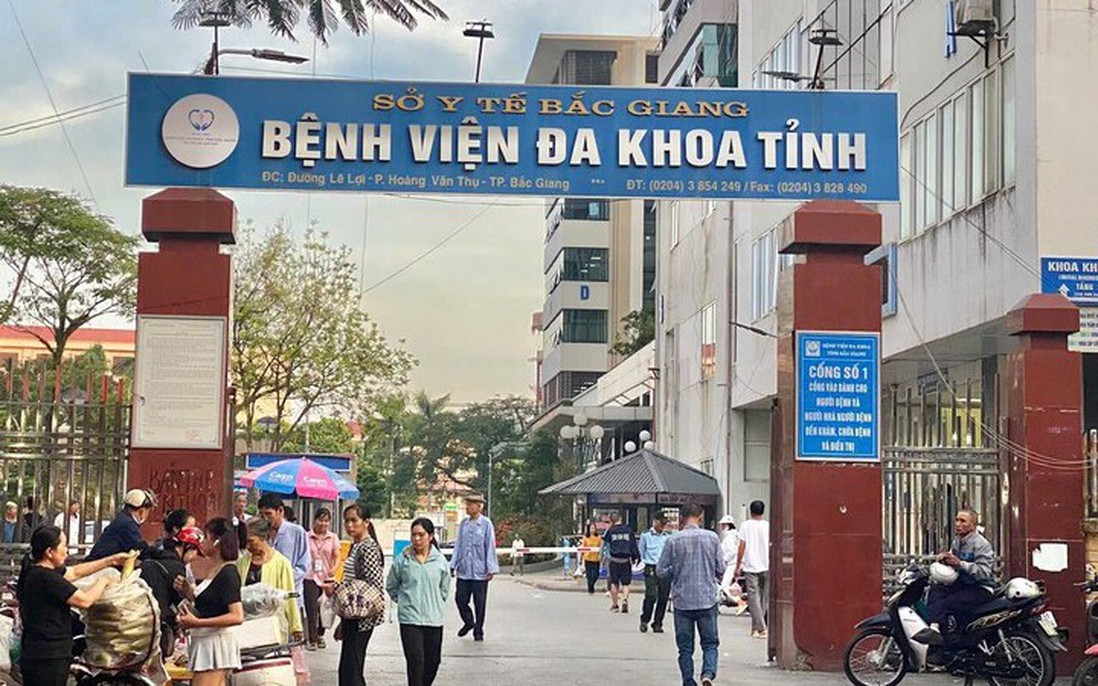 Vụ xe cứu thương thu 21 triệu đồng cho quãng đường 200km: Tạm đình chỉ 3 cán bộ