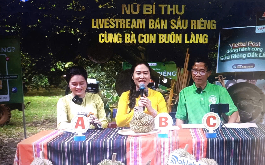 Nữ Bí thư xã livestream bán sầu riêng: Khi niềm tin được "chốt đơn"