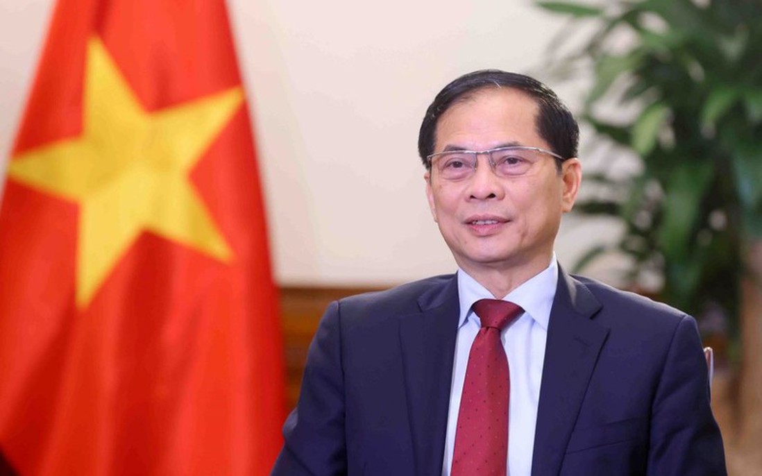 80 năm vẻ vang của ngoại giao Việt Nam vì sự nghiệp đấu tranh, bảo vệ, xây dựng đất nước