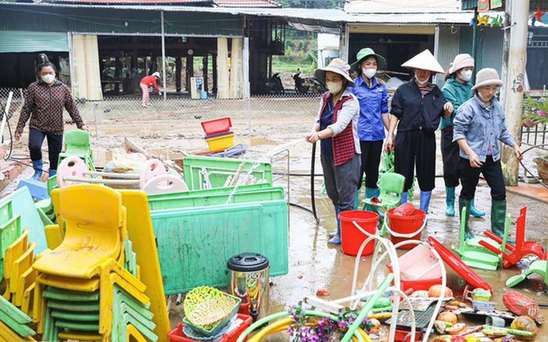 Thủ tướng: Không để học sinh thiếu trường, người dân thiếu nơi chữa bệnh do thiên tai