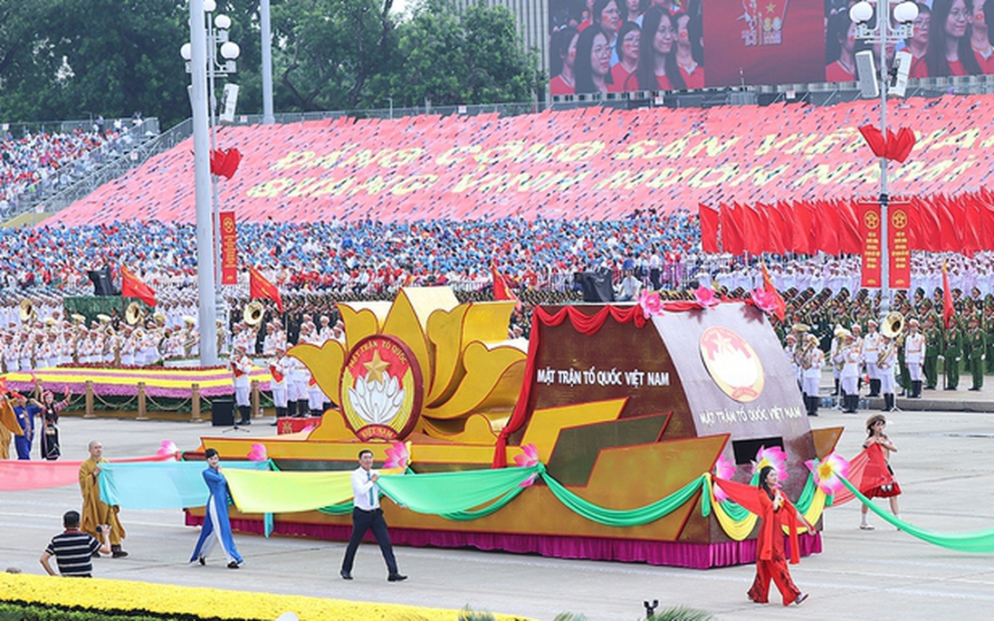 Ấn tượng khối quần chúng tham gia diễu hành tổng duyệt Lễ A80