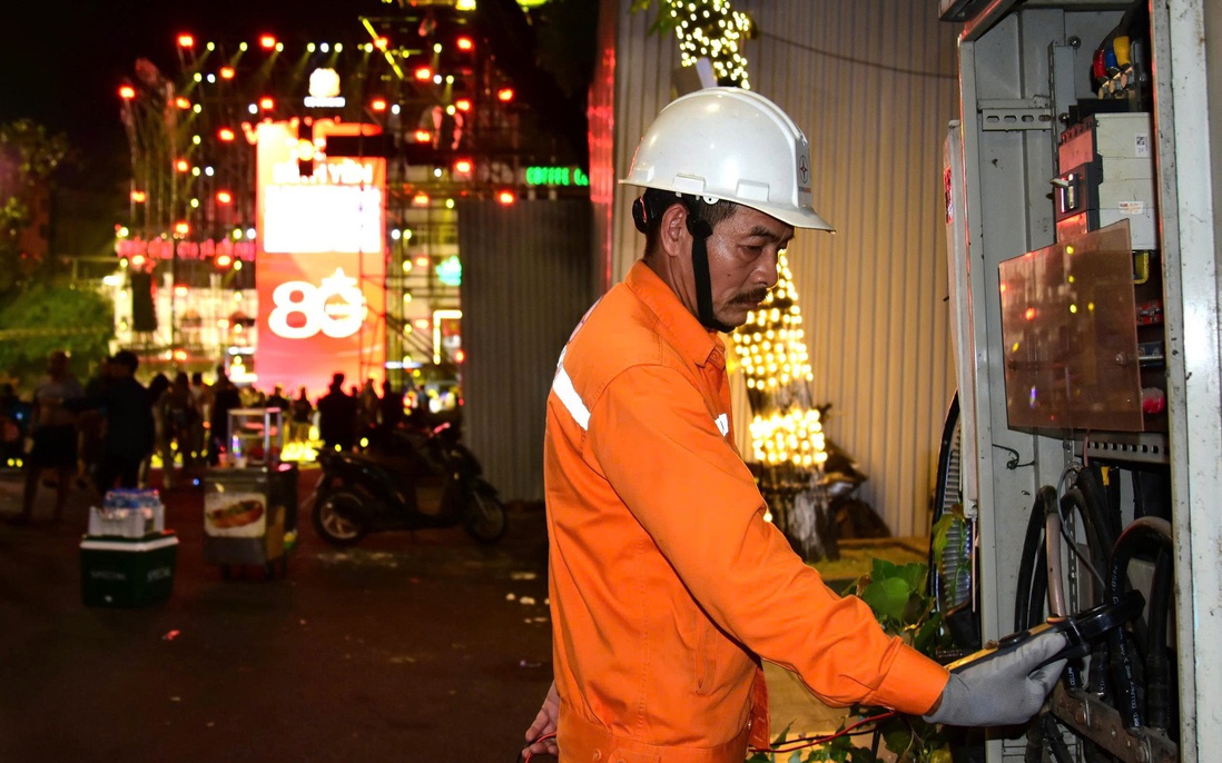 EVNHANOI ứng trực 24/24h phục vụ Đại lễ 80 năm Cách mạng Tháng Tám và Quốc khánh 2/9