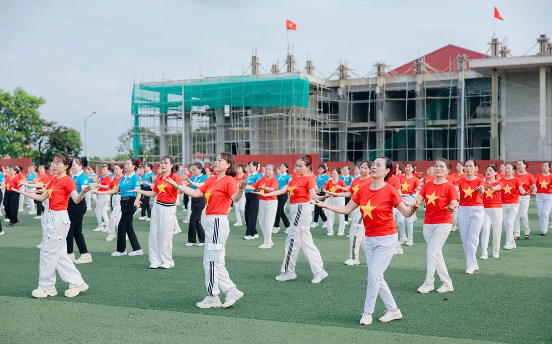 Hưng Yên: Hơn 5.000 cán bộ, hội viên phụ nữ đồng diễn dân vũ chào mừng 80 năm Quốc khánh