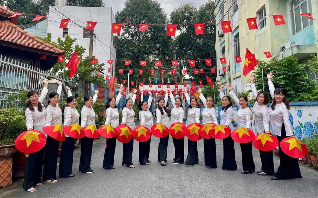 Hội LHPN phường Phú Lợi phát động "Ngày toàn dân đưa trẻ tới trường" và đồng diễn dân vũ