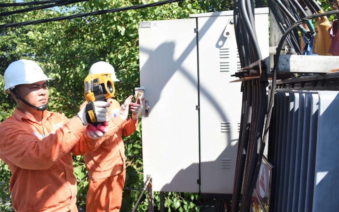Công suất tiêu thụ điện tiếp tục phá vỡ các mốc kỷ lục, EVNHANOI khuyến khích cài tính năng 'Đặt ngưỡng cảnh báo' trên App