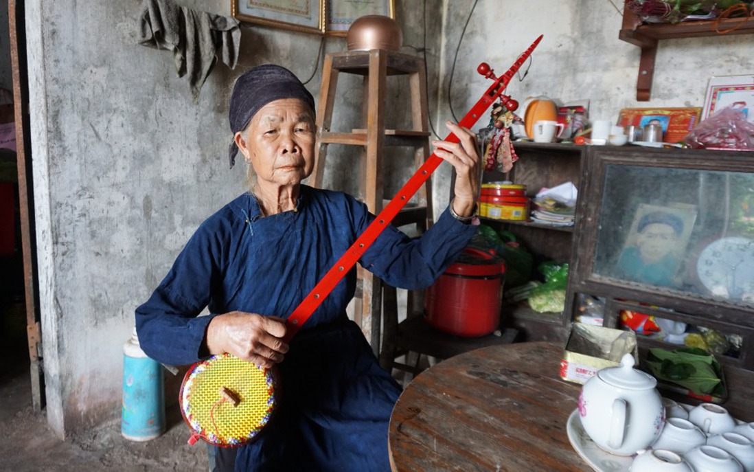 Hỗ trợ kinh phí cho nghệ nhân đồng bào dân tộc thiểu số tham gia truyền dạy những người kế cận