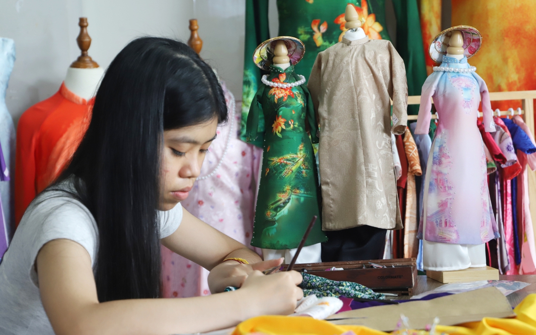 Nhân lên tình yêu từ phiên bản áo dài mini 