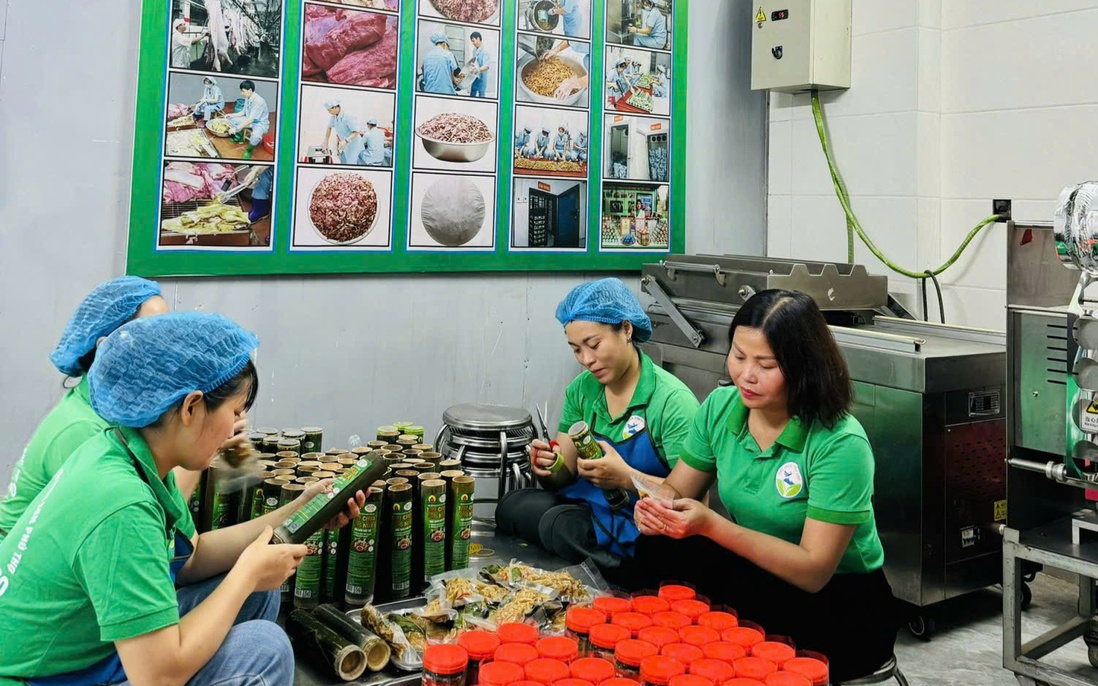 Phụ nữ dân tộc thiểu số và miền núi nâng tầm hương vị núi rừng qua từng sản phẩm