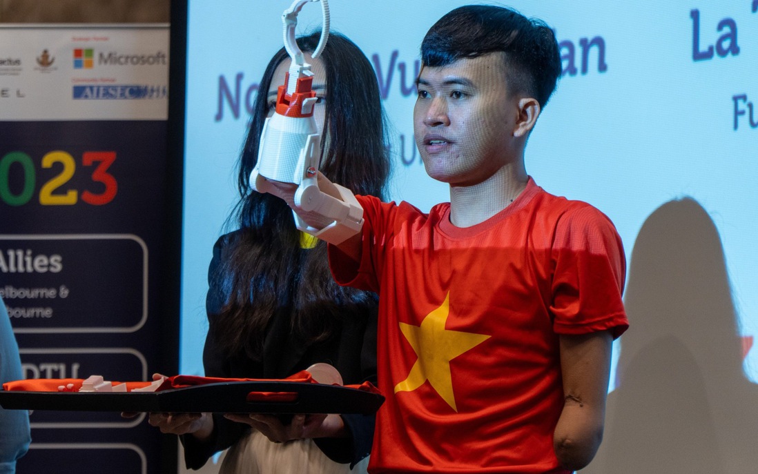 Thiết bị giúp người khuyết tật có thể cầm, nắm, gõ bàn phím