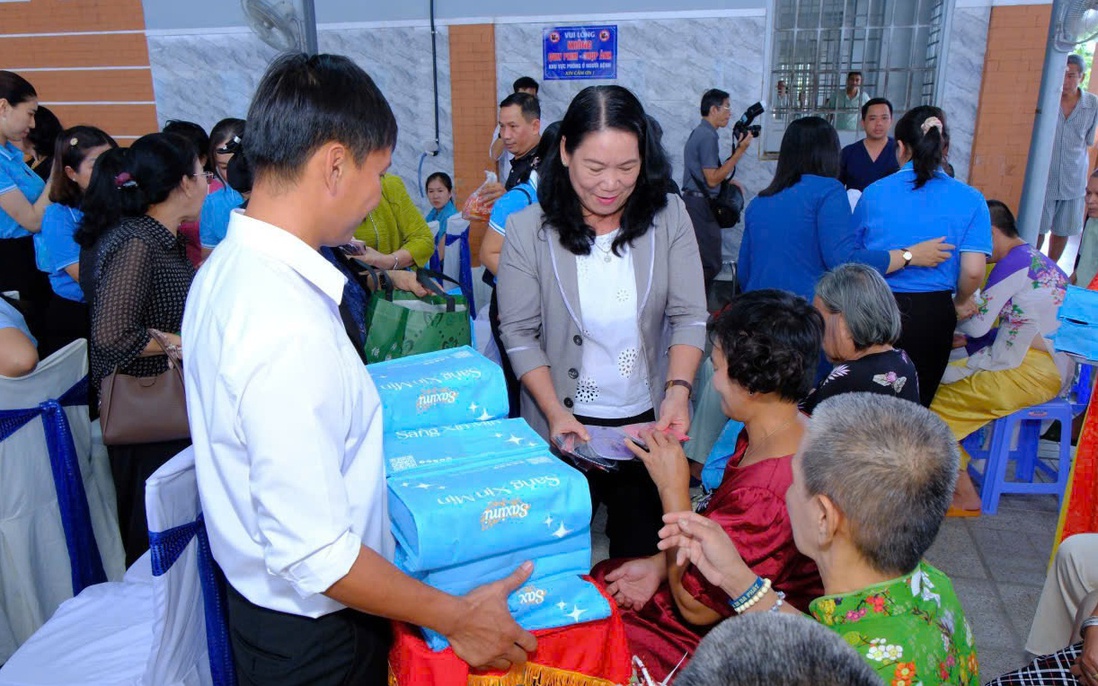 Vĩnh Long: Kết nối yêu thương, chăm lo cho phụ nữ yếu thế
