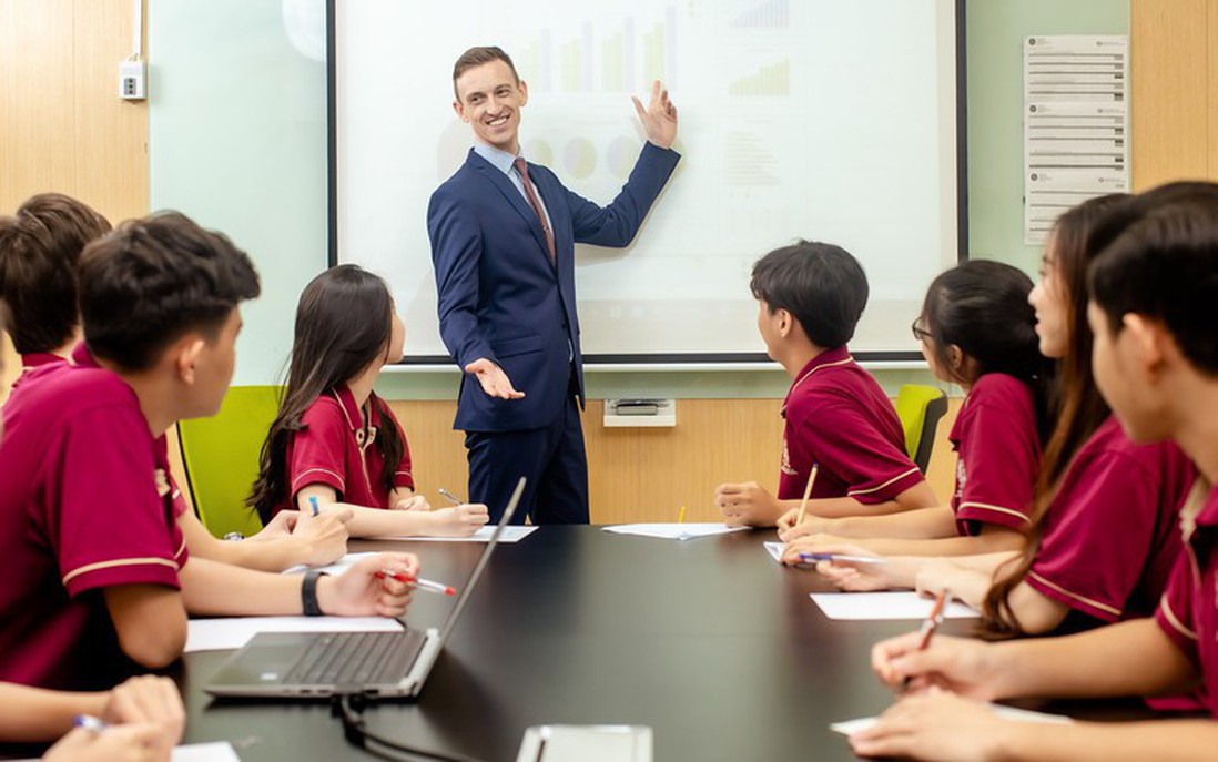 Từ 25/9, áp dụng quy định mới về dạy và học bằng tiếng nước ngoài
