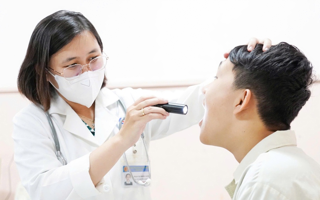 Cẩn trọng với bệnh lý hô hấp, tiêu hóa ở trẻ thời điểm đầu năm học 