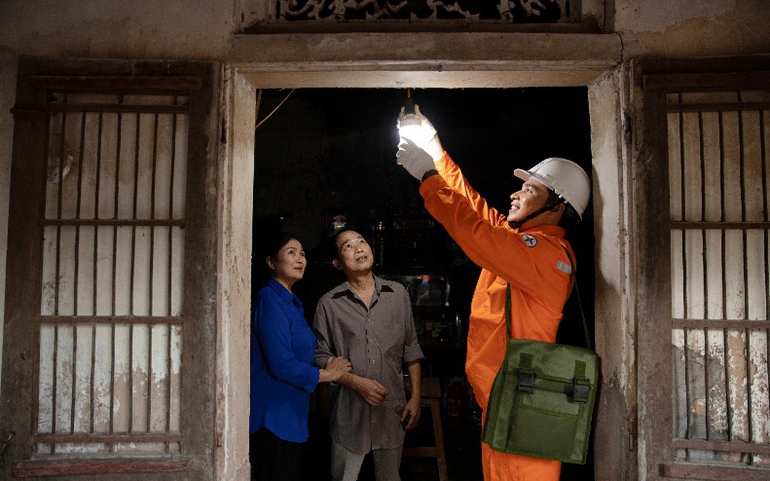 Những cánh thư tri ân tới Người thợ điện Thủ đô