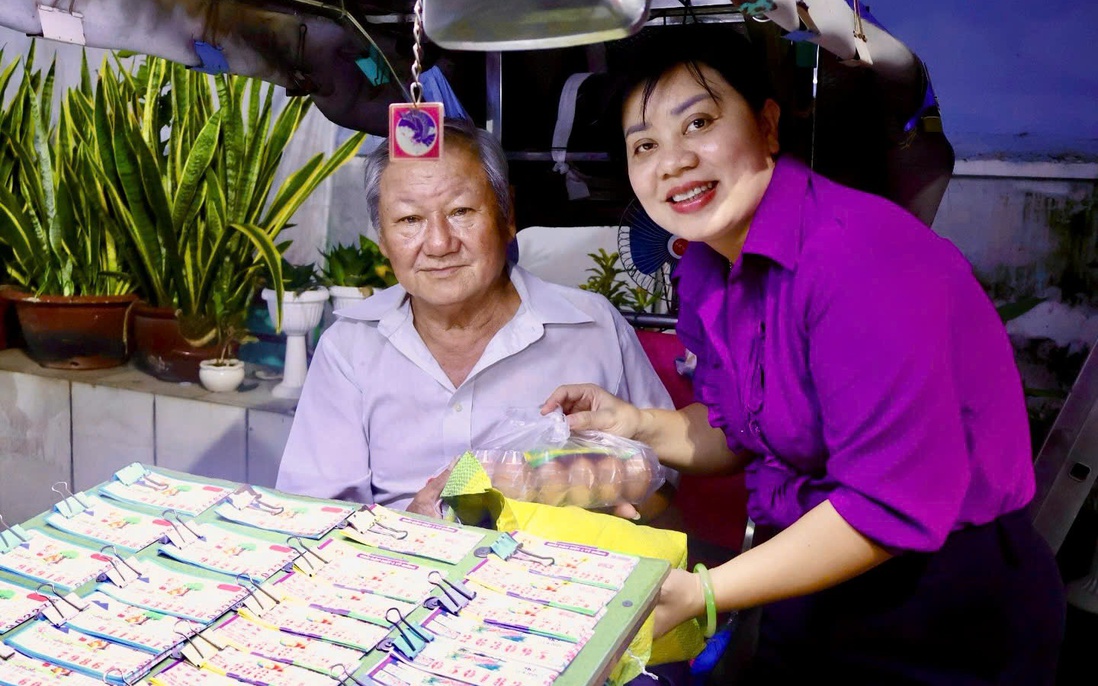 TPHCM: "Bữa tối ấm tình" của phụ nữ phường Đông Hưng Thuận 