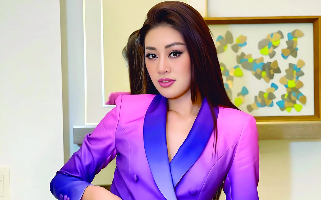 Thông điệp từ sự trở lại của suit nữ