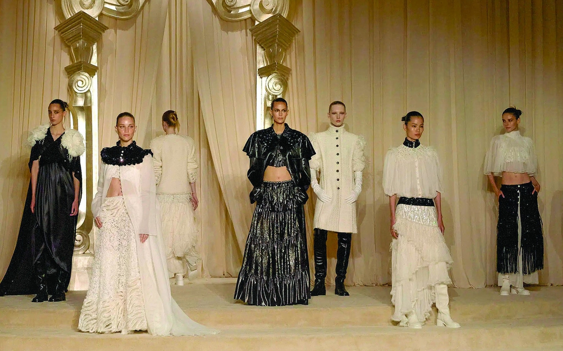 Chanel Haute Couture Thu-Đông 2025/26: Bản giao hòa của đất trời và con người