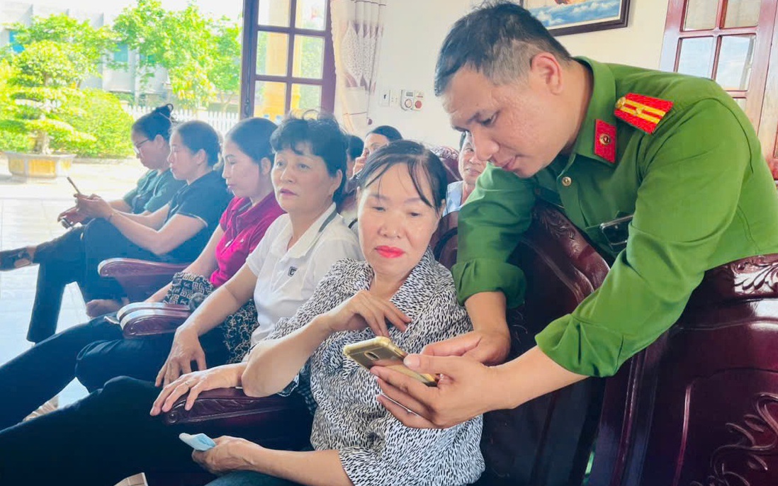 Giúp phụ nữ nông thôn thoát "nghèo thông tin", xây dựng gia đình hạnh phúc