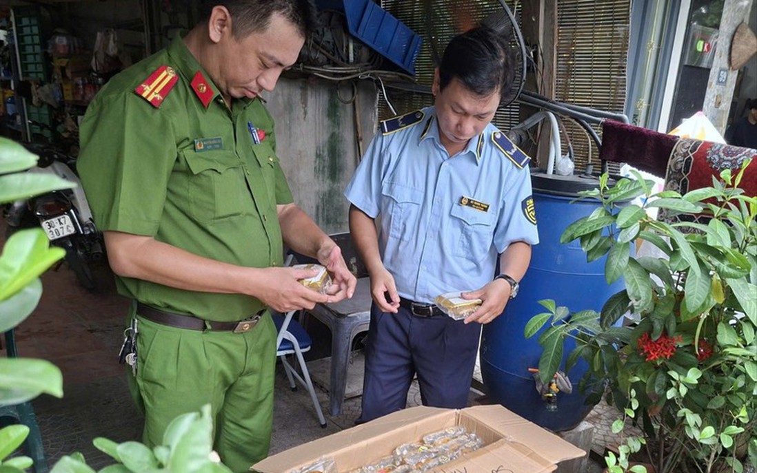 Quản lý thị trường Hà Nội liên tiếp phát hiện vi phạm kinh doanh bánh Trung Thu