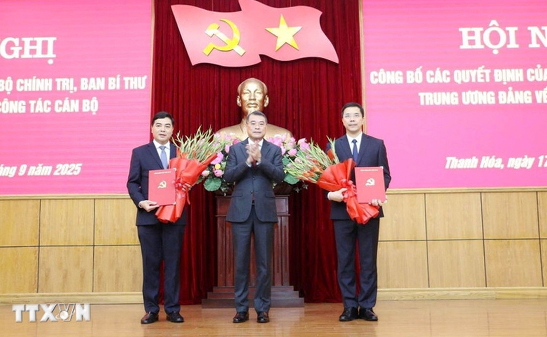 Công bố quyết định điều động, chỉ định 2 Phó Bí thư Tỉnh ủy Thanh Hóa