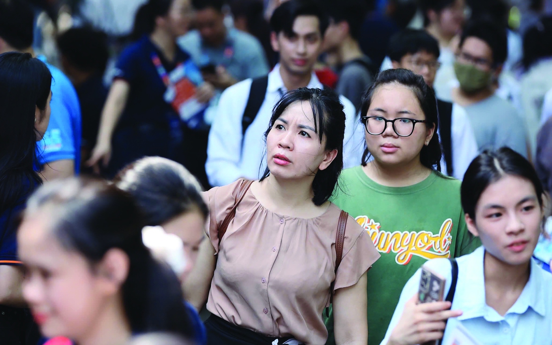 Mức học phí đại học mới khiến nhiều phụ huynh "lo sốt vó"