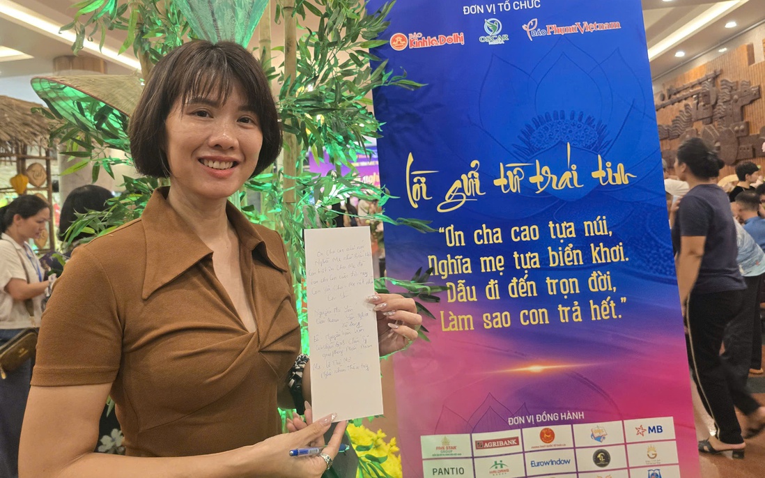 Rưng rưng trước "Lời gửi từ trái tim" trong chương trình "Ơn nghĩa sinh thành 2025"