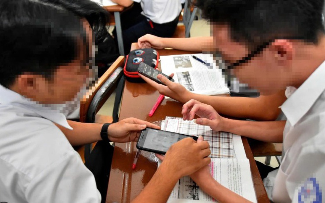 TPHCM: 16 trường thí điểm không dùng điện thoại giờ ra chơi