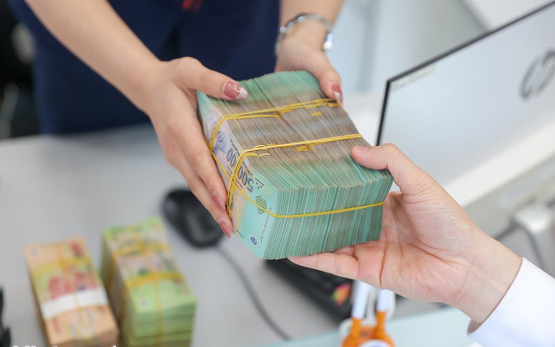 Từ 1/11, chuyển tiền từ 500 triệu đồng và 1.000 USD trở lên phải báo cáo
