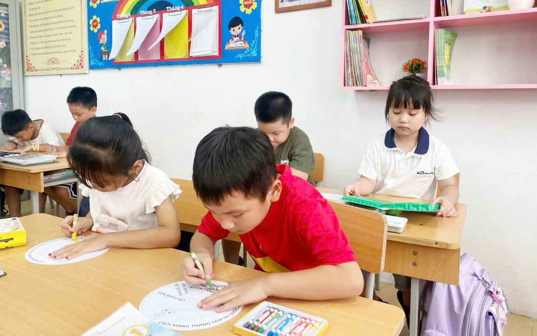Cả nhà cùng quá tải khi con vào lớp 1