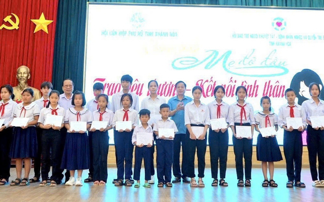 Mẹ đỡ đầu - Khi yêu thương được tiếp nối