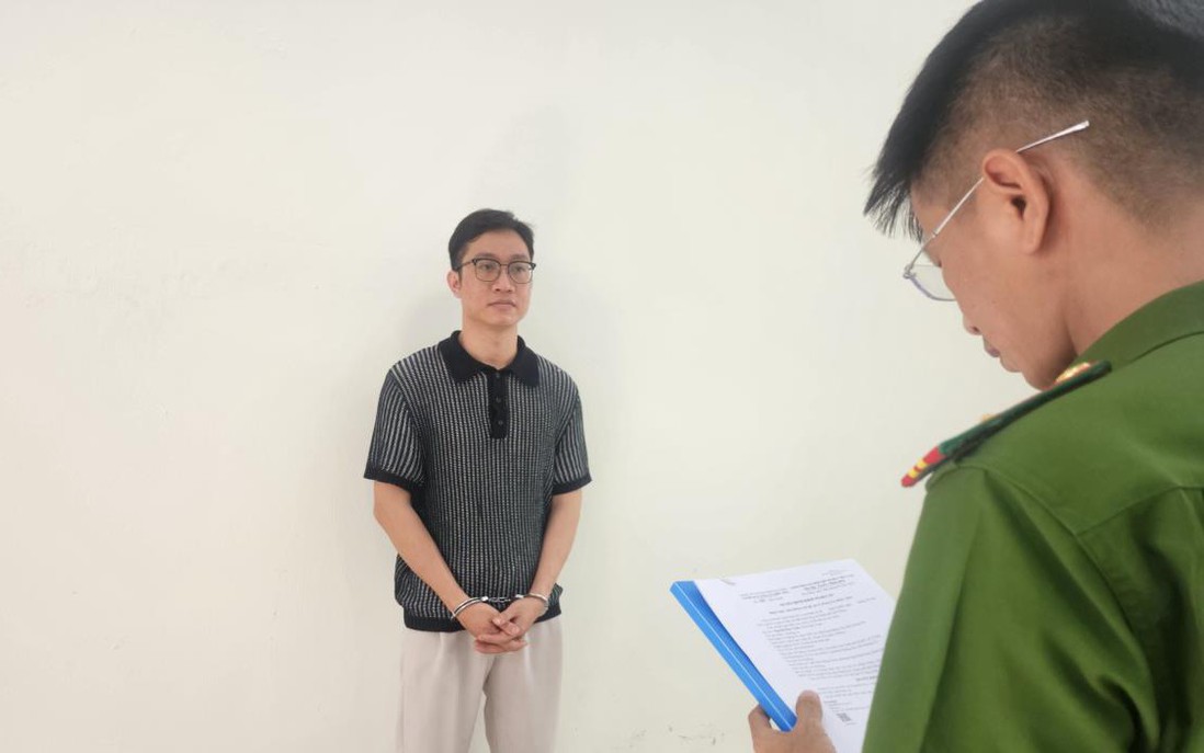 Bắt thanh niên dùng ảnh khỏa thân ép cưỡng dâm người yêu cũ
