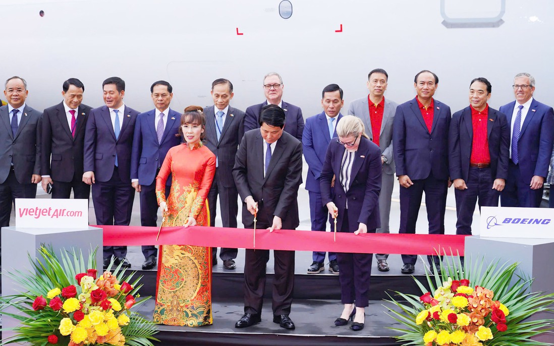 Chủ tịch nước Lương Cường chứng kiến Vietjet nhận bàn giao tàu bay Boeing đầu tiên - dấu mốc 30 năm quan hệ Việt Nam - Hoa Kỳ