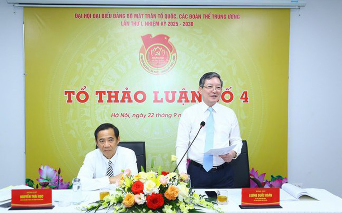 Văn kiện Đại hội cần bổ sung việc xây dựng đội ngũ đảng viên bảo vệ nền tảng tư tưởng của Đảng chuyên nghiệp, có bản lĩnh