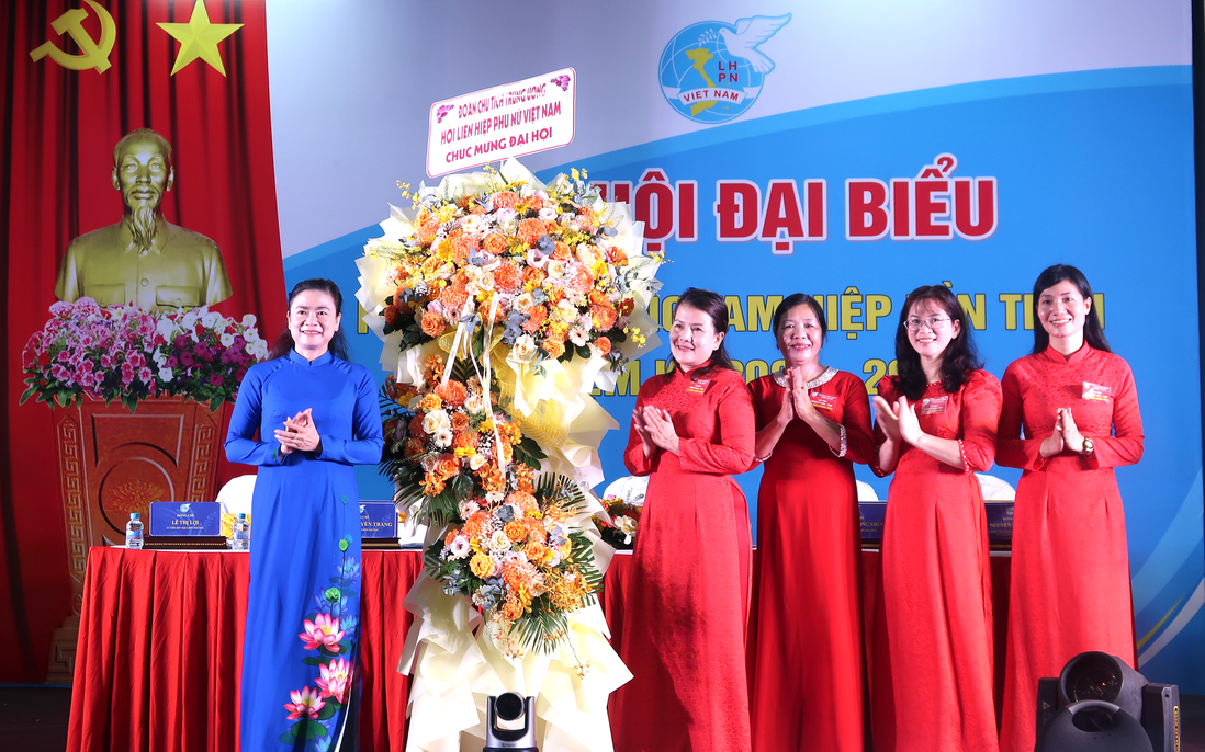 Phó Chủ tịch Thường trực Hội LHPN Việt Nam dự Đại hội phụ nữ điểm của tỉnh Đồng Nai