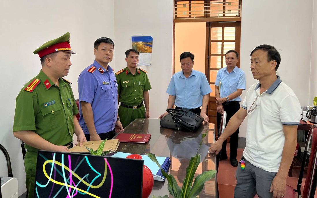 Bắt 2 lãnh đạo công ty đường sắt về hành vi “Lạm dụng chức vụ, quyền hạn chiếm đoạt tài sản”