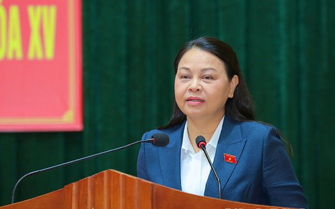 Phó Chủ tịch - Tổng Thư ký UBTƯ MTTQ Việt Nam Nguyễn Thị Thu Hà tiếp xúc cử tri tại tỉnh Ninh Bình
