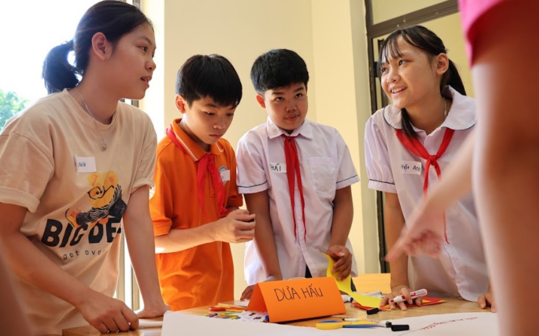 Cánh buồm đỏ thắm: Đưa giáo dục giới tính và bảo vệ trẻ em đến với học sinh vùng cao