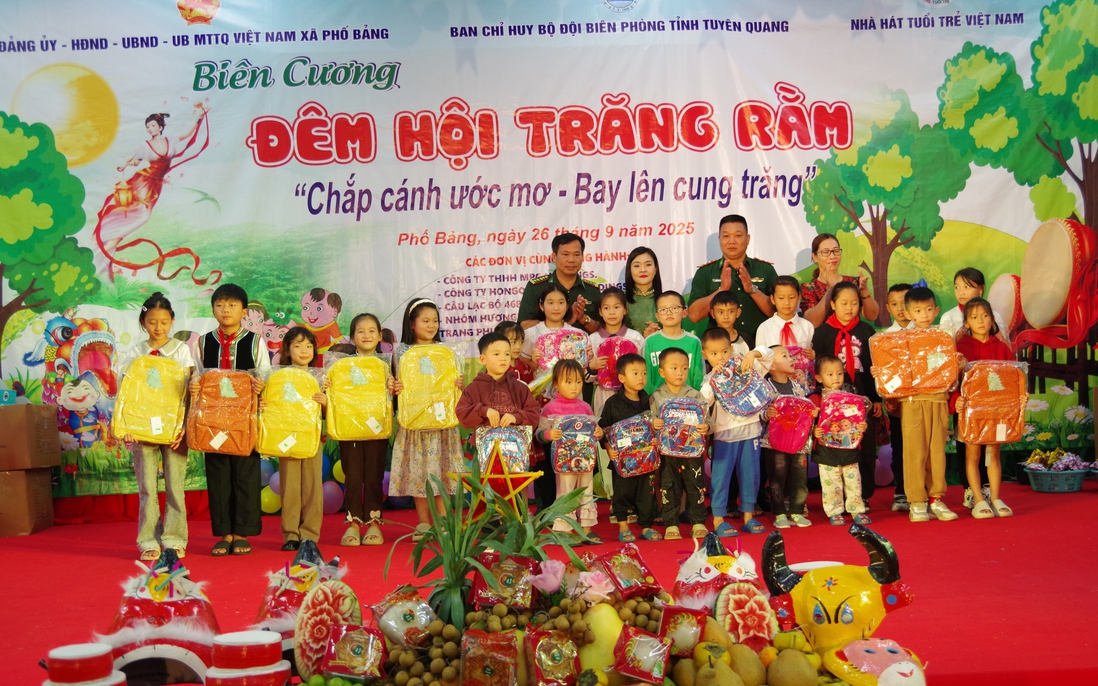 Tuyên Quang: Rộn rã "Biên cương đêm hội trăng rằm - Chắp cánh ước mơ" cho trẻ em
