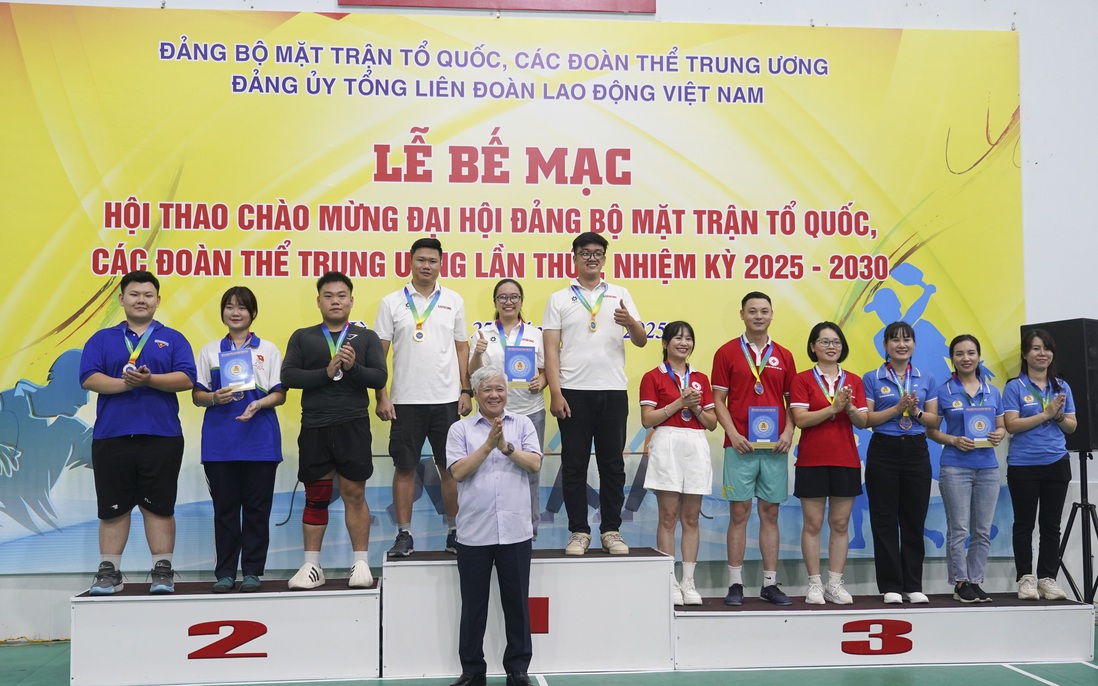 Bế mạc Hội thao chào mừng Đại hội đại biểu Đảng bộ Mặt trận Tổ quốc, các đoàn thể Trung ương lần thứ I