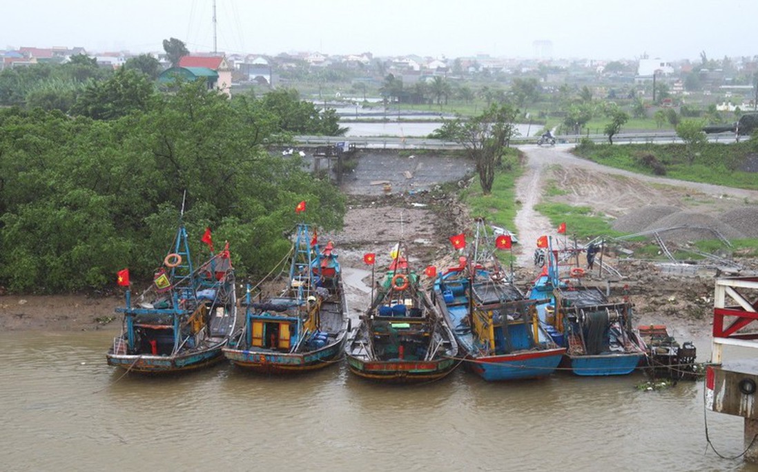 Thủ tướng: Chủ động ứng phó với bão số 10 ở mức cao nhất, không để bị động