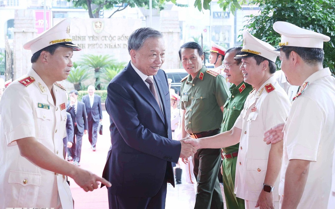 CÔNG AN NHÂN DÂN VÌ ĐẢNG, VÌ DÂN