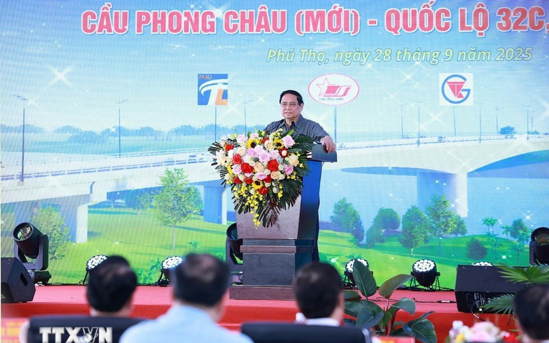 Thủ tướng: Cầu Phong Châu mới là nhịp cầu hàn gắn vết thương, nhen lên niềm tin